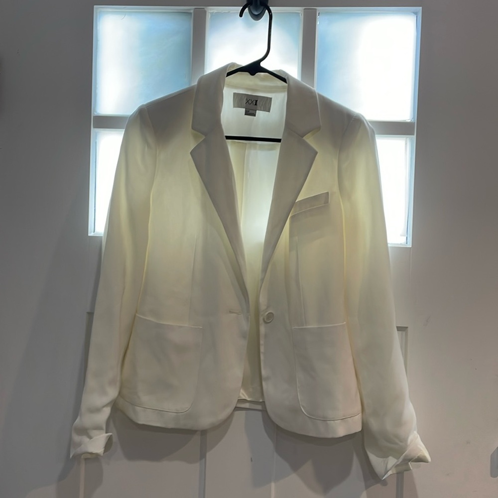 Forever 21 white jacket